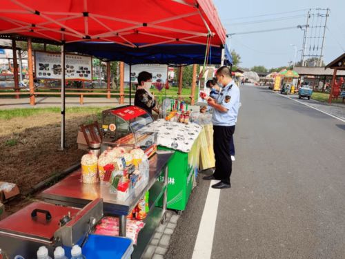 國慶小長假，監(jiān)管忙不停 餐飲服務(wù)安全有序